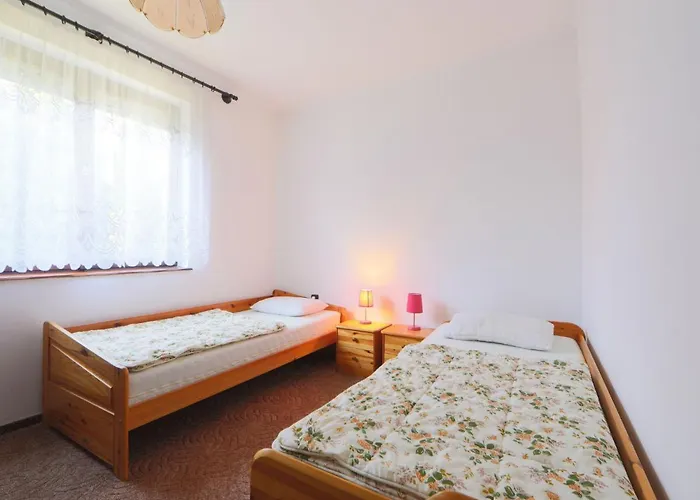 Akazie By Interhome Nyaraló