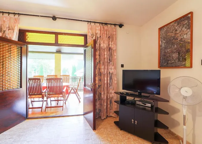 Akazie By Interhome * Balatonmáriafürdő