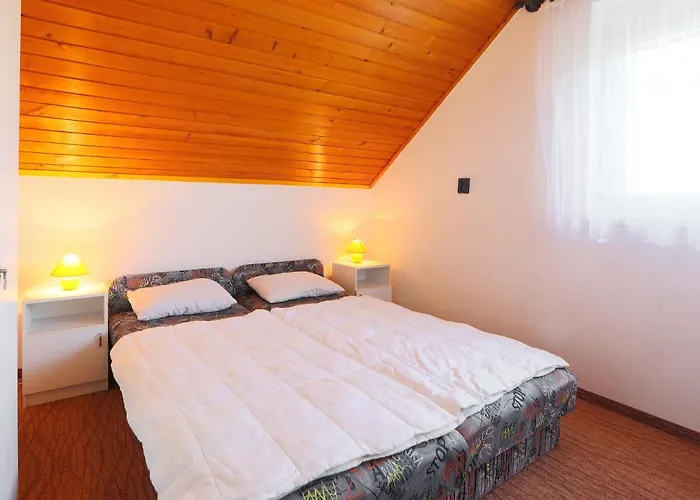 Akazie By Interhome Nyaraló